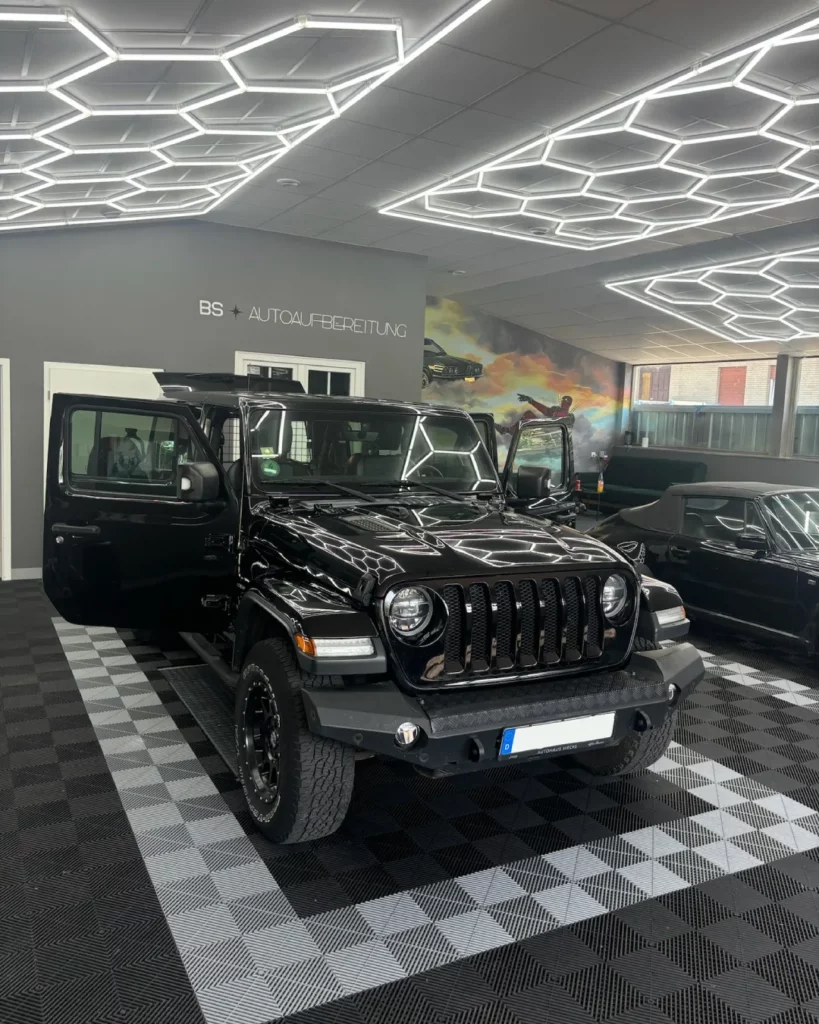 Lackpolitur BS Autoaufbereitung Jeep